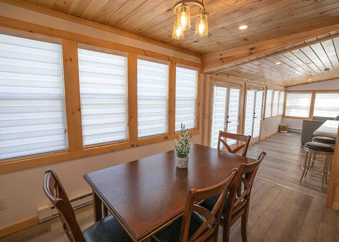 Modern Lake Retreat, Sleeps 8, 5 Min To Colgate